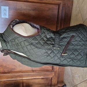 Weatherproof quilted Vest with plush lining